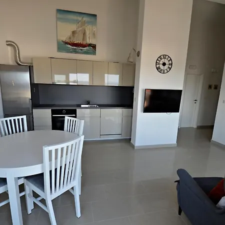 Apartment Neue In Okrug Gornji Und Meerblick Trogir